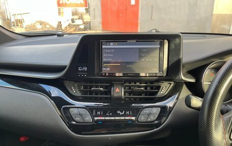 Toyota C-HR I рестайлинг, 2019 год, 1 760 000 рублей, 6 фотография