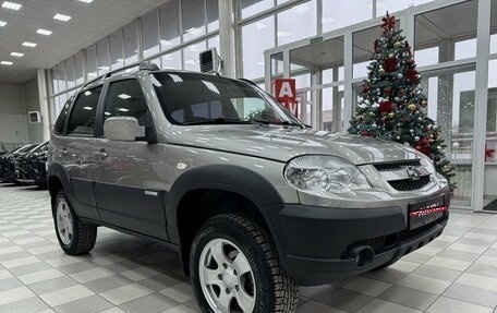 Chevrolet Niva I рестайлинг, 2011 год, 645 000 рублей, 5 фотография
