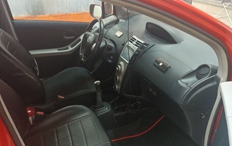 Toyota Yaris III рестайлинг, 2008 год, 480 000 рублей, 9 фотография