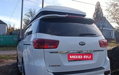 KIA Carnival III, 2019 год, 3 100 000 рублей, 2 фотография