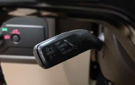 Volkswagen Touareg III, 2011 год, 2 970 000 рублей, 10 фотография