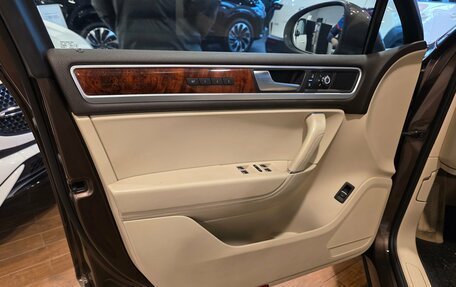 Volkswagen Touareg III, 2011 год, 2 970 000 рублей, 17 фотография