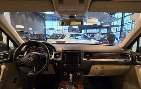 Volkswagen Touareg III, 2011 год, 2 970 000 рублей, 23 фотография