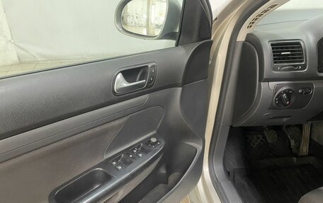 Volkswagen Jetta VI, 2008 год, 550 000 рублей, 17 фотография