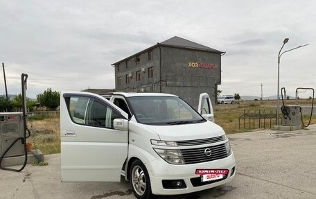 Nissan Elgrand III, 2003 год, 450 000 рублей, 2 фотография