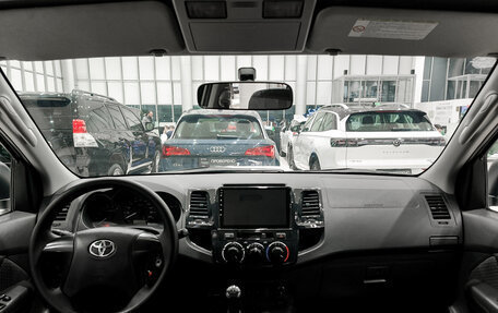 Toyota Hilux VII, 2012 год, 1 750 000 рублей, 17 фотография