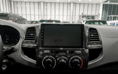 Toyota Hilux VII, 2012 год, 1 750 000 рублей, 18 фотография