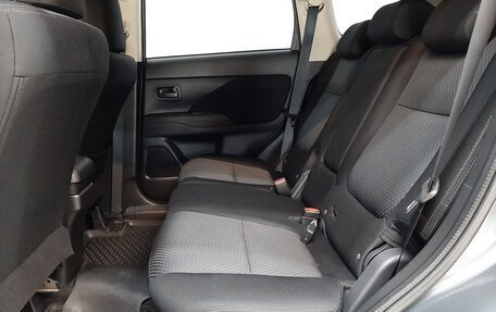 Mitsubishi Outlander III рестайлинг 3, 2016 год, 1 550 000 рублей, 12 фотография