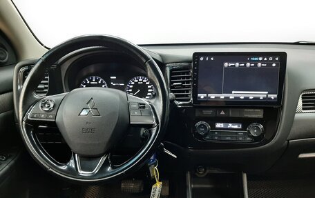 Mitsubishi Outlander III рестайлинг 3, 2016 год, 1 550 000 рублей, 17 фотография