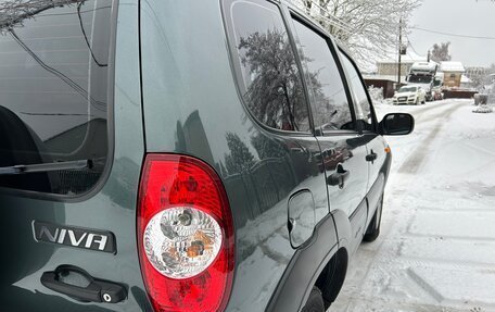 Chevrolet Niva I рестайлинг, 2010 год, 585 000 рублей, 5 фотография