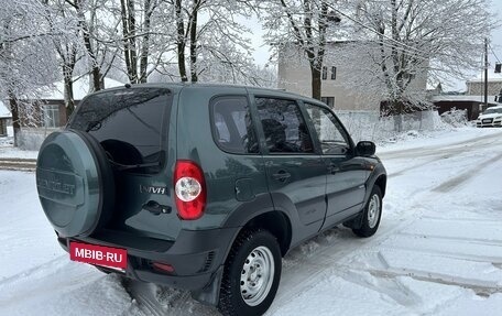 Chevrolet Niva I рестайлинг, 2010 год, 585 000 рублей, 7 фотография