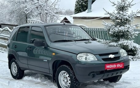 Chevrolet Niva I рестайлинг, 2010 год, 585 000 рублей, 2 фотография