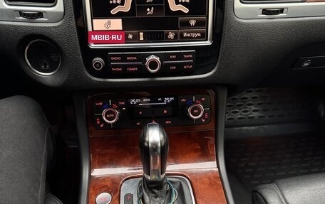 Volkswagen Touareg III, 2012 год, 2 222 222 рублей, 8 фотография