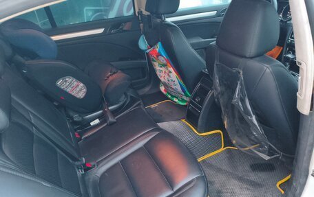 Skoda Superb III рестайлинг, 2012 год, 1 200 000 рублей, 14 фотография