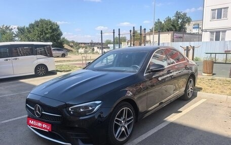 Mercedes-Benz E-Класс, 2020 год, 4 100 000 рублей, 3 фотография