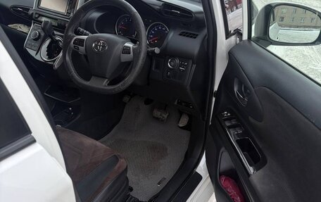 Toyota Wish II, 2015 год, 1 720 000 рублей, 14 фотография