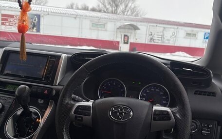 Toyota Wish II, 2015 год, 1 720 000 рублей, 15 фотография