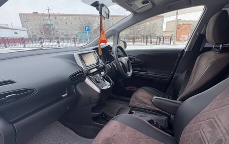 Toyota Wish II, 2015 год, 1 720 000 рублей, 22 фотография