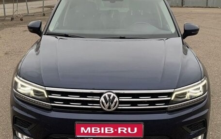Volkswagen Tiguan II, 2017 год, 2 450 000 рублей, 1 фотография