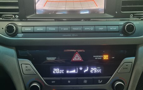 Hyundai Elantra VI рестайлинг, 2018 год, 1 250 000 рублей, 15 фотография