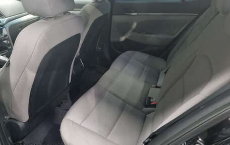 Hyundai Elantra VI рестайлинг, 2018 год, 1 250 000 рублей, 8 фотография