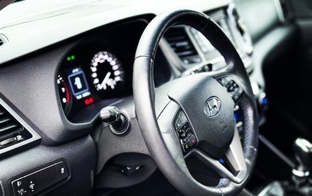 Hyundai Tucson III, 2018 год, 2 400 000 рублей, 21 фотография