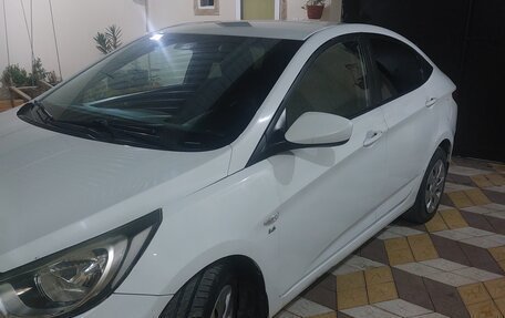 Hyundai Solaris II рестайлинг, 2014 год, 680 000 рублей, 1 фотография