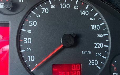 Audi A6, 2000 год, 575 000 рублей, 10 фотография