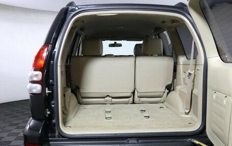 Toyota Land Cruiser Prado 120 рестайлинг, 2007 год, 2 297 000 рублей, 9 фотография