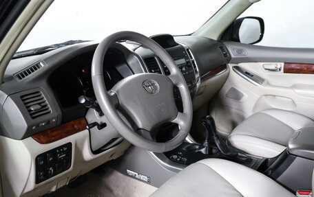 Toyota Land Cruiser Prado 120 рестайлинг, 2007 год, 2 297 000 рублей, 14 фотография