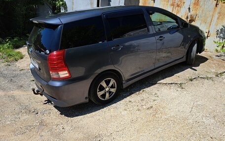 Toyota Wish II, 2005 год, 900 000 рублей, 3 фотография