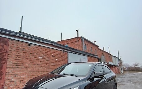 Hyundai Solaris II рестайлинг, 2011 год, 730 000 рублей, 2 фотография