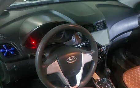 Hyundai Solaris II рестайлинг, 2014 год, 680 000 рублей, 10 фотография