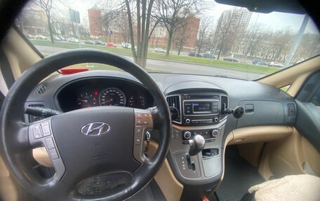 Hyundai H-1 II рестайлинг, 2019 год, 2 499 999 рублей, 6 фотография