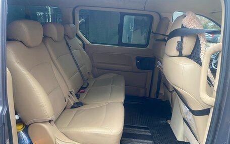 Hyundai H-1 II рестайлинг, 2019 год, 2 499 999 рублей, 7 фотография