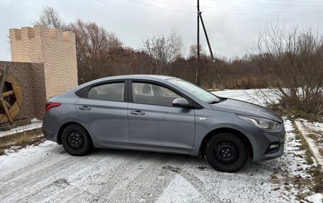 Hyundai Solaris II рестайлинг, 2018 год, 912 000 рублей, 2 фотография