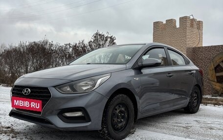 Hyundai Solaris II рестайлинг, 2018 год, 912 000 рублей, 8 фотография