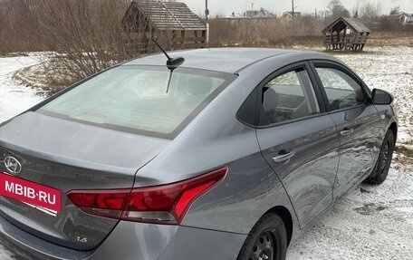 Hyundai Solaris II рестайлинг, 2018 год, 912 000 рублей, 25 фотография