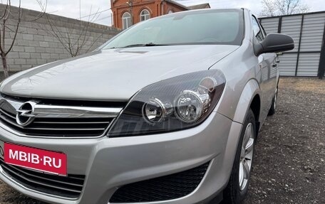 Opel Astra H, 2010 год, 640 000 рублей, 1 фотография
