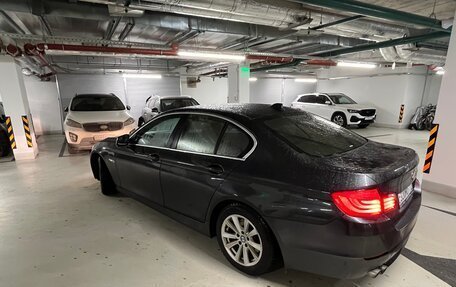 BMW 5 серия, 2010 год, 1 900 000 рублей, 6 фотография