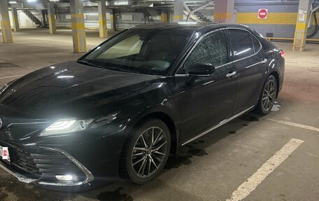 Toyota Camry, 2023 год, 1 790 000 рублей, 7 фотография