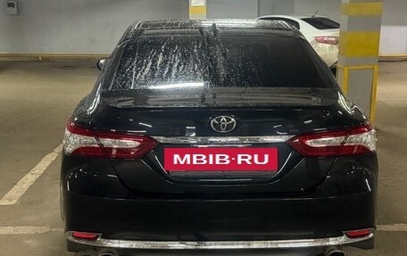 Toyota Camry, 2023 год, 1 790 000 рублей, 5 фотография