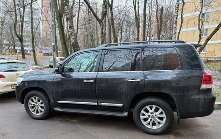 Toyota Land Cruiser 200, 2018 год, 6 000 000 рублей, 3 фотография