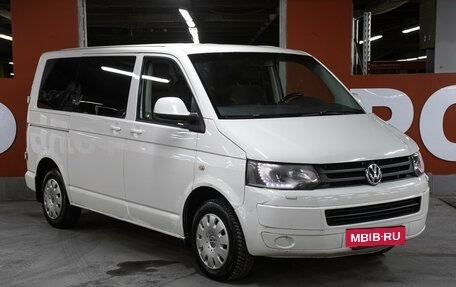 Volkswagen Caravelle T5, 2012 год, 1 598 000 рублей, 3 фотография