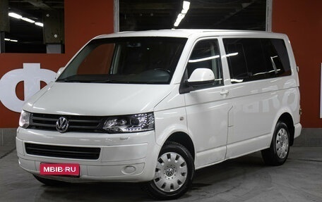 Volkswagen Caravelle T5, 2012 год, 1 598 000 рублей, 1 фотография