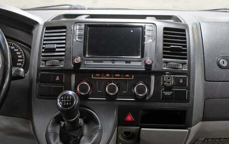 Volkswagen Caravelle T5, 2012 год, 1 598 000 рублей, 16 фотография