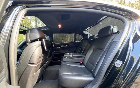 BMW 7 серия, 2014 год, 3 000 000 рублей, 33 фотография