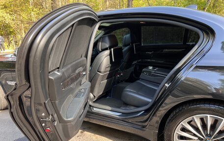 BMW 7 серия, 2014 год, 3 000 000 рублей, 32 фотография