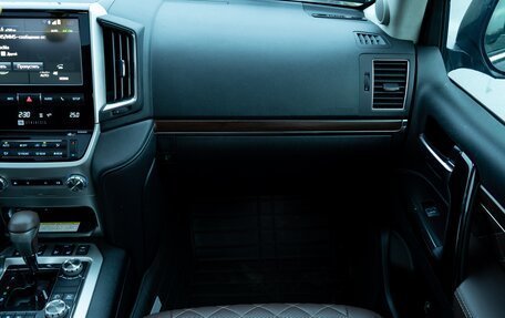 Toyota Land Cruiser 200, 2015 год, 5 950 000 рублей, 9 фотография