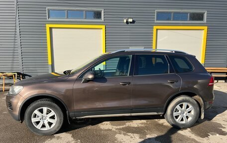 Volkswagen Touareg III, 2010 год, 1 840 000 рублей, 2 фотография